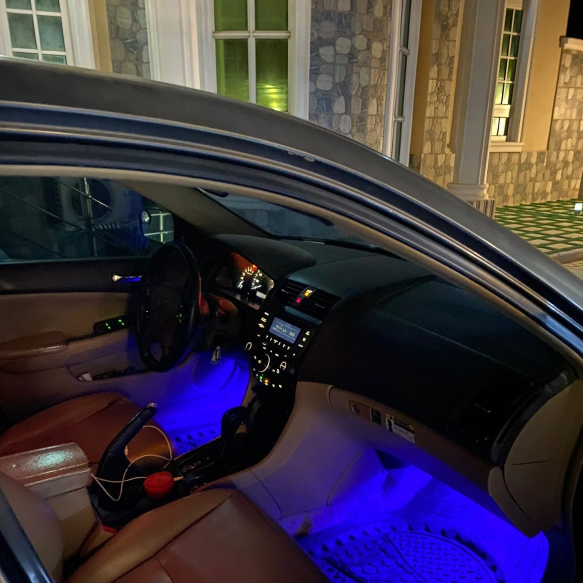 FlashCar™ – Luz y estilo al instante (Paga 1 y Lleva 4) - [PROMOCIÓN DISPONIBLE SOLO HOY]