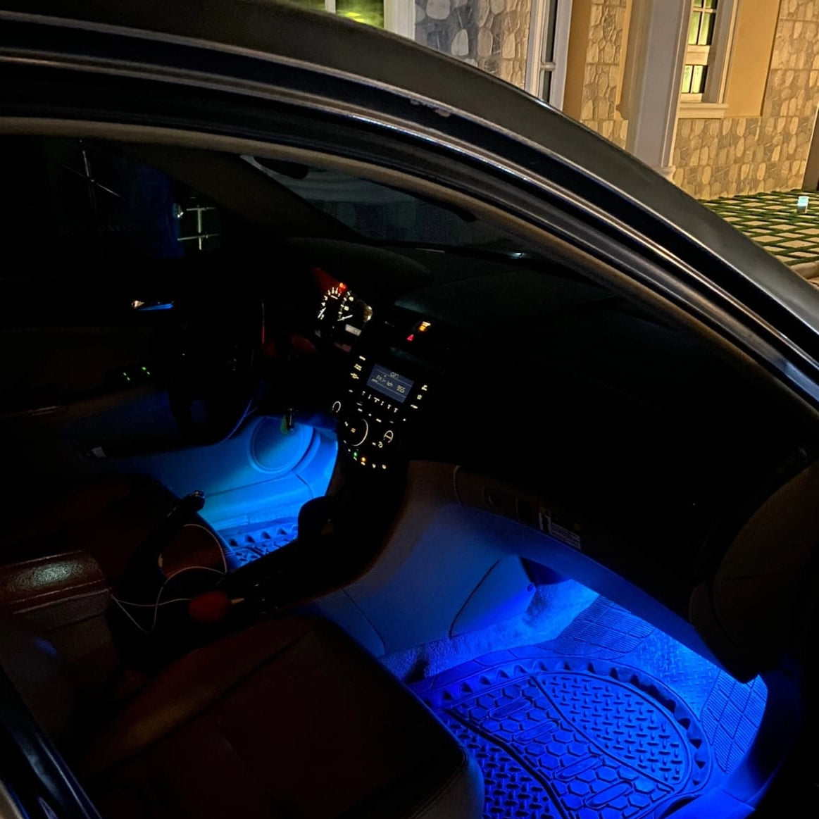 FlashCar™ – Luz y estilo al instante (Paga 1 y Lleva 4) - [PROMOCIÓN DISPONIBLE SOLO HOY]